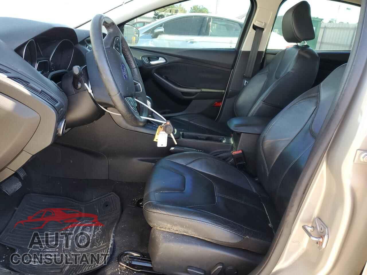 FORD FOCUS 2015 - 1FADP3K28FL370106