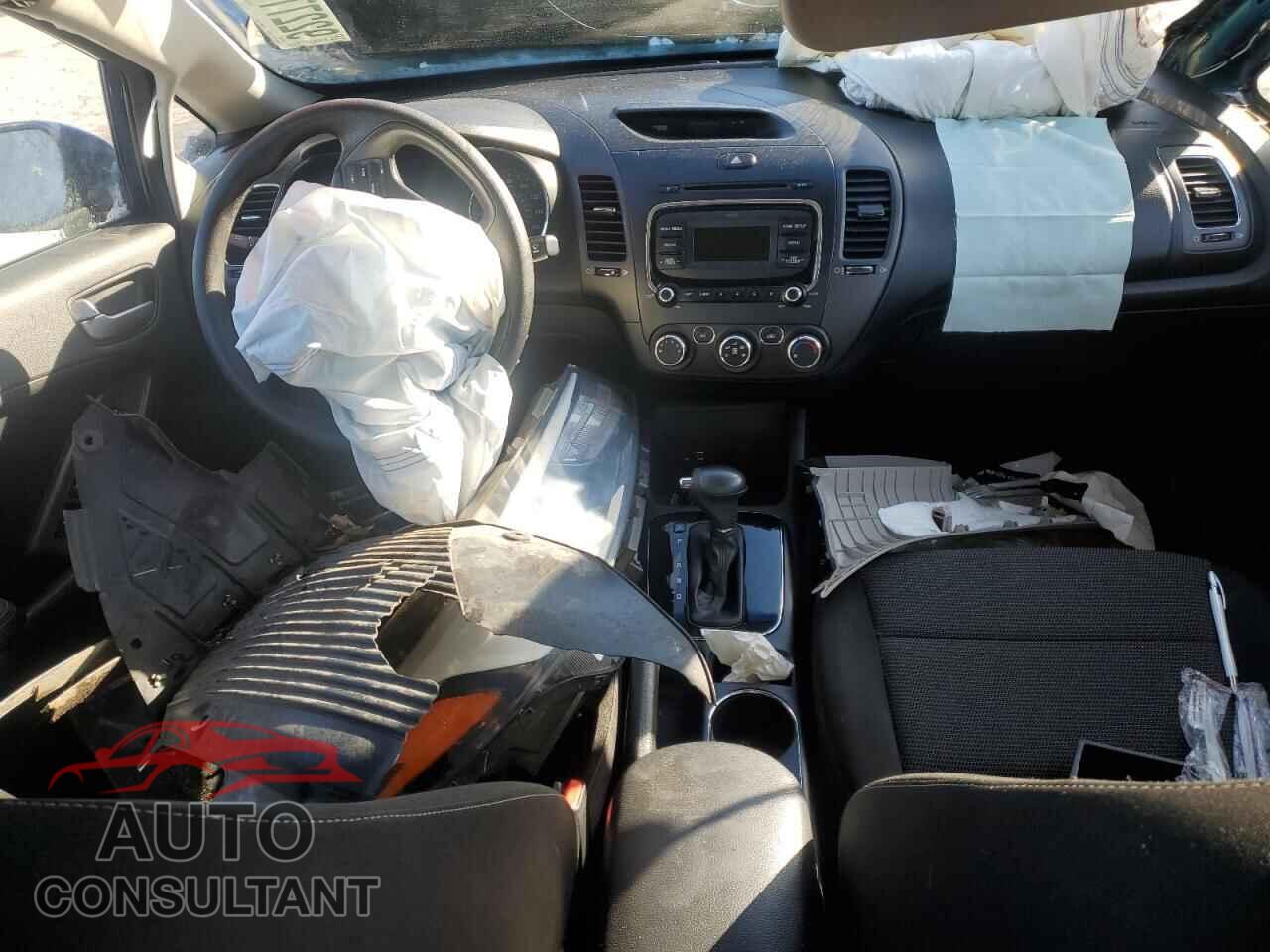 KIA FORTE 2018 - 3KPFK4A73JE185077