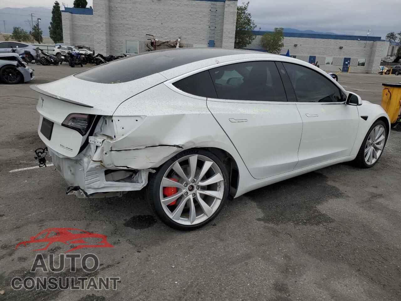 TESLA MODEL 3 2019 - 5YJ3E1EB7KF425587
