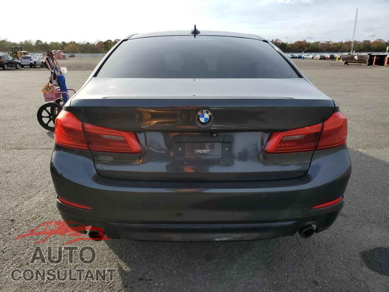 BMW 5 SERIES 2017 - WBAJA7C33HG904070