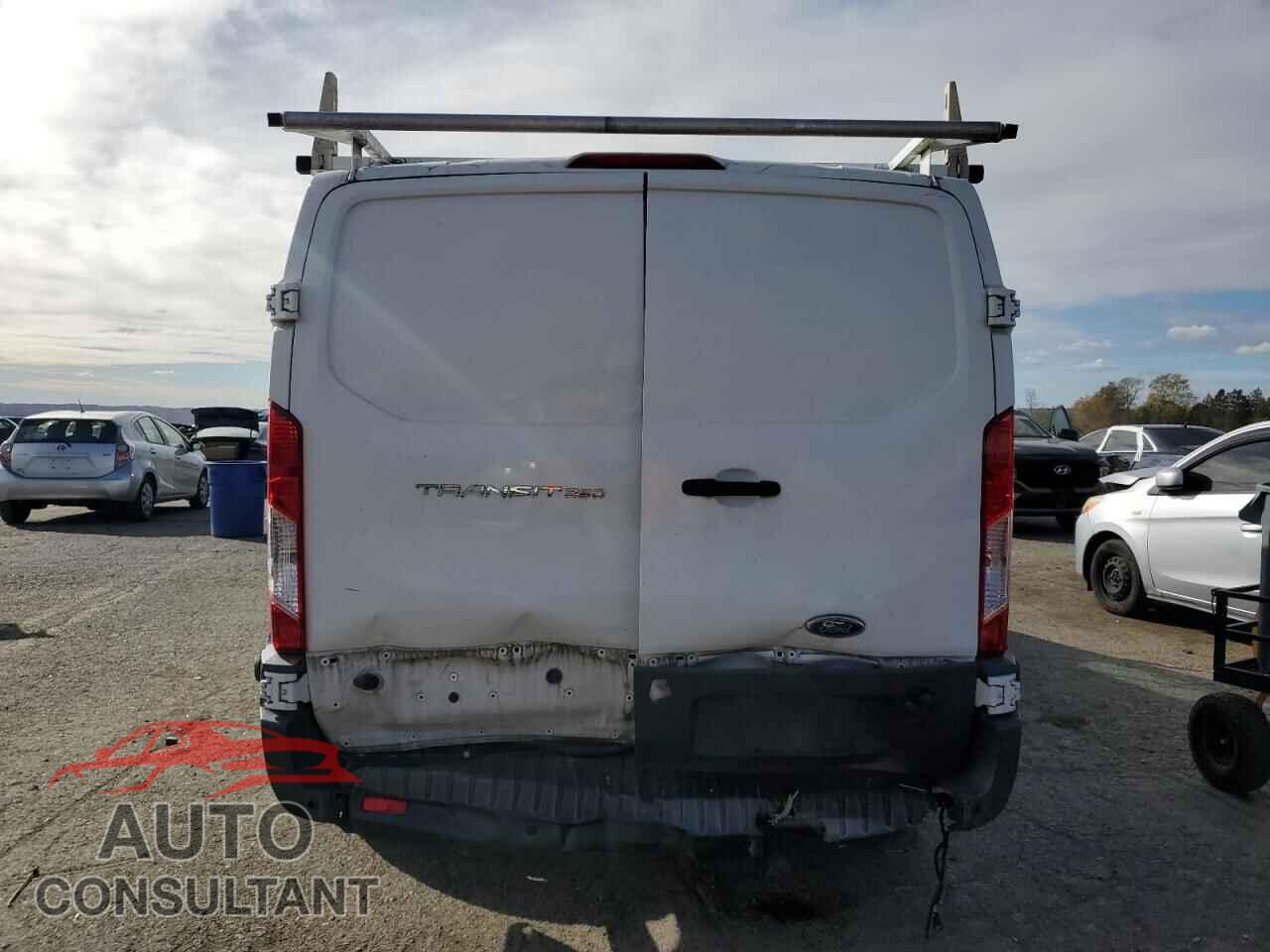 FORD TRANSIT 2017 - 1FTYR2YM5HKB24700