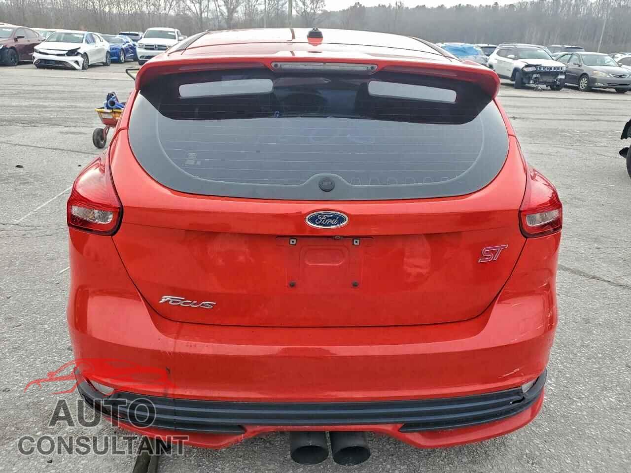 FORD FOCUS 2017 - 1FADP3L96HL242526