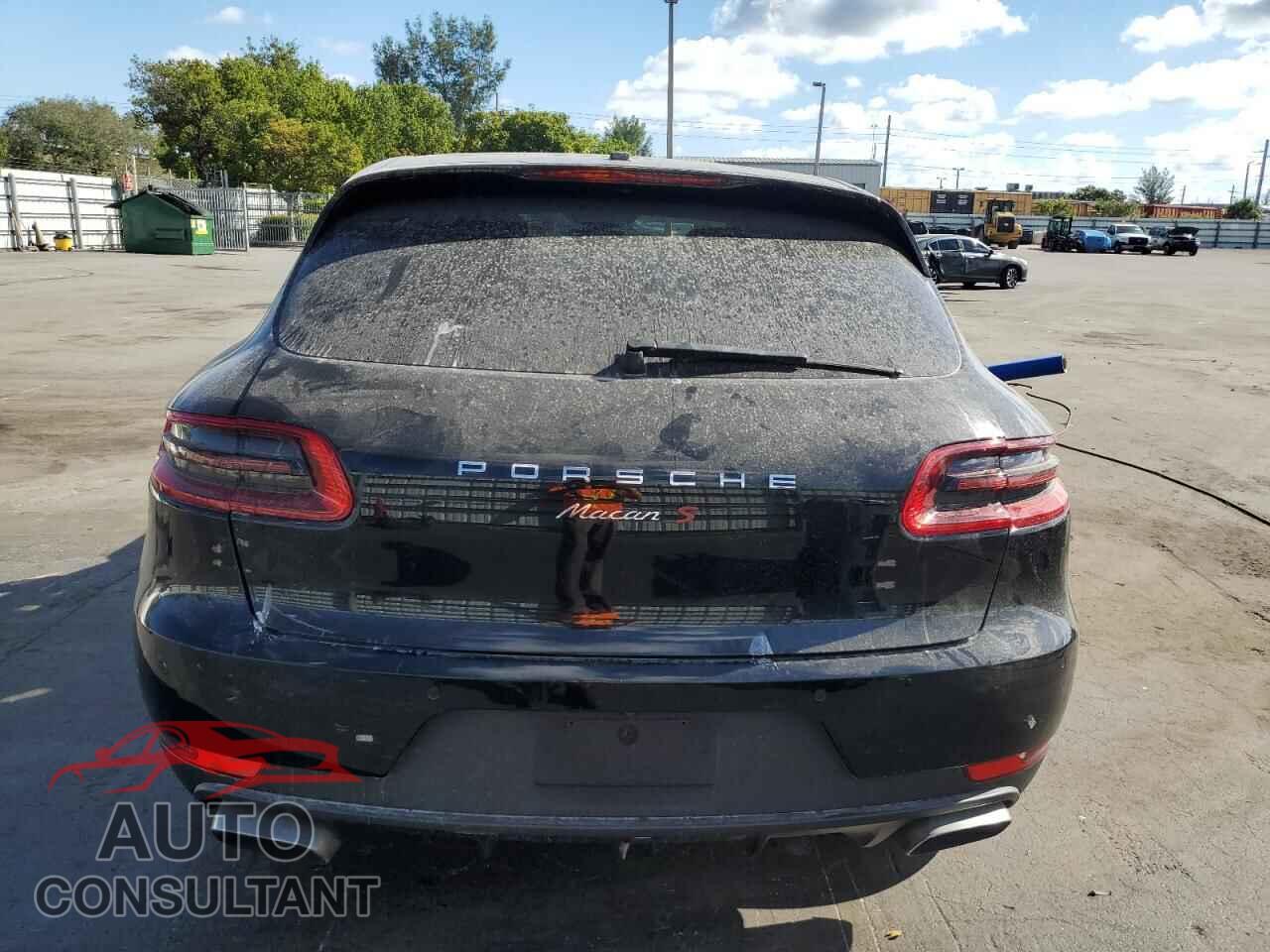 PORSCHE MACAN 2018 - WP1AA2A51JLB07337