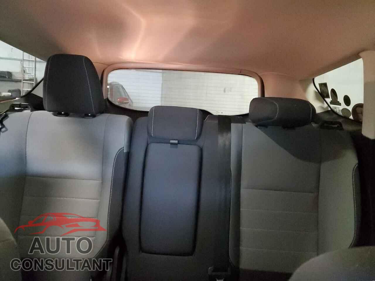 FORD ESCAPE 2016 - 1FMCU9G99GUA00586