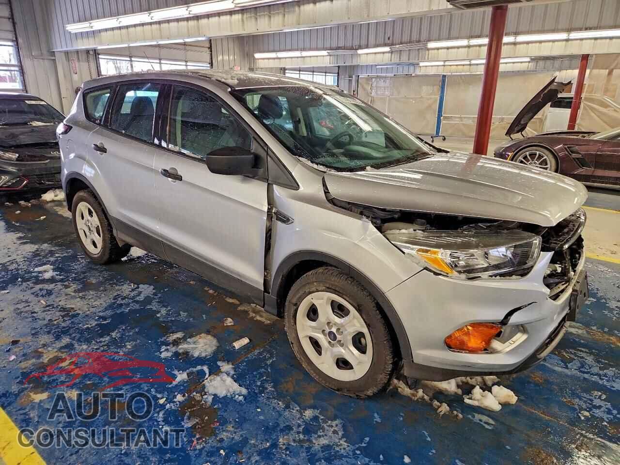 FORD ESCAPE 2017 - 1FMCU0F76HUB77156