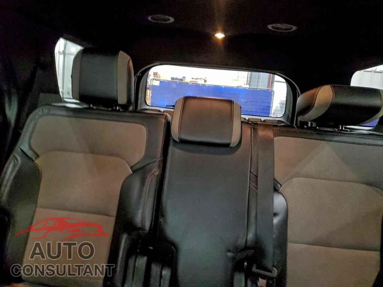 FORD EXPLORER 2017 - 1FM5K8D88HGE23860