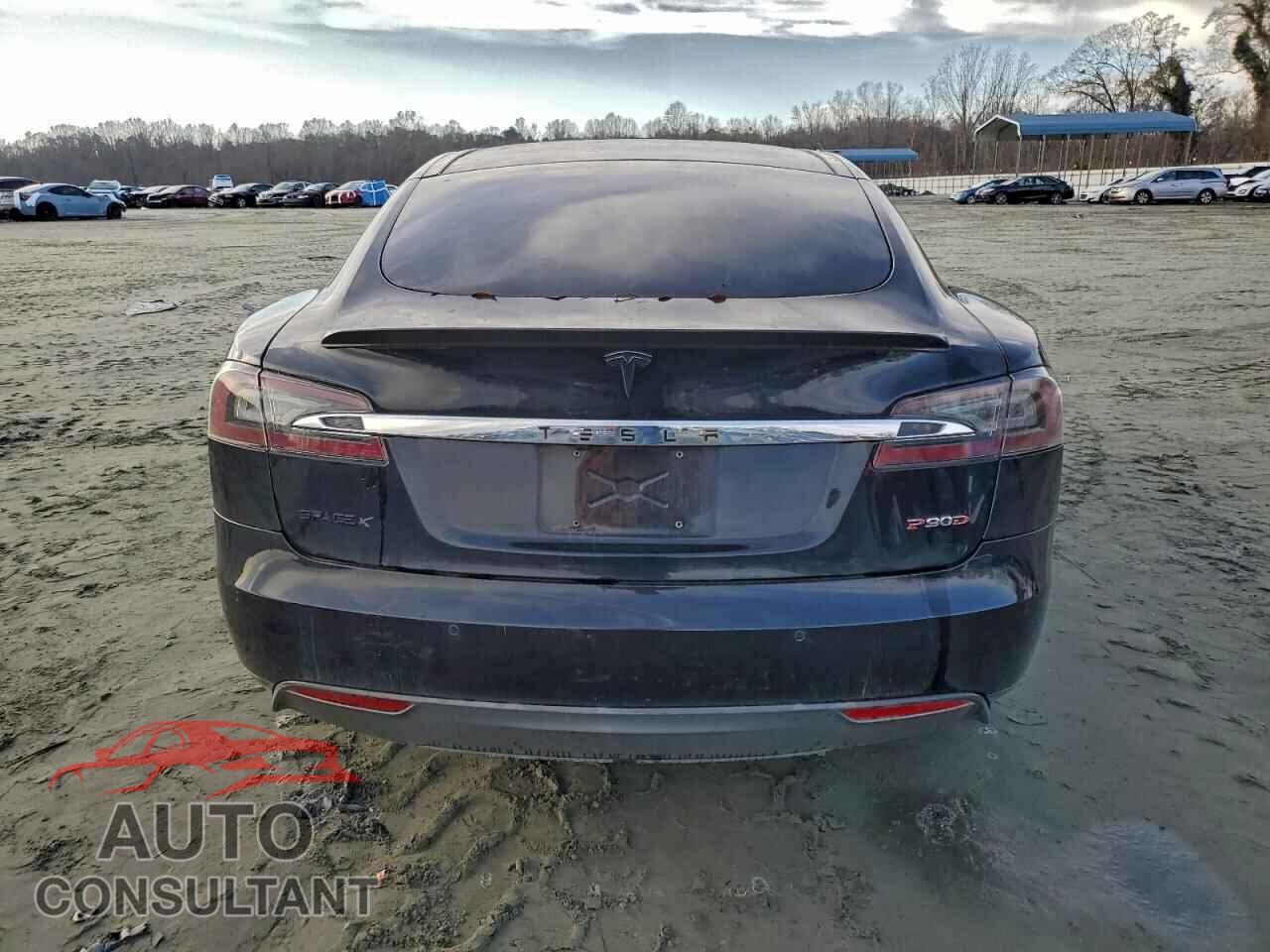 TESLA MODEL S 2015 - 5YJSA1E44FF110972