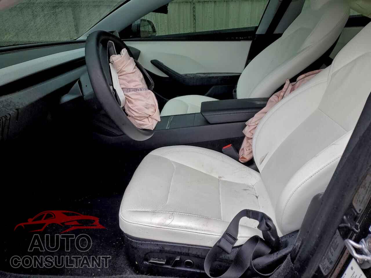 TESLA MODEL 3 2025 - 5YJ3E1EA5SF075013