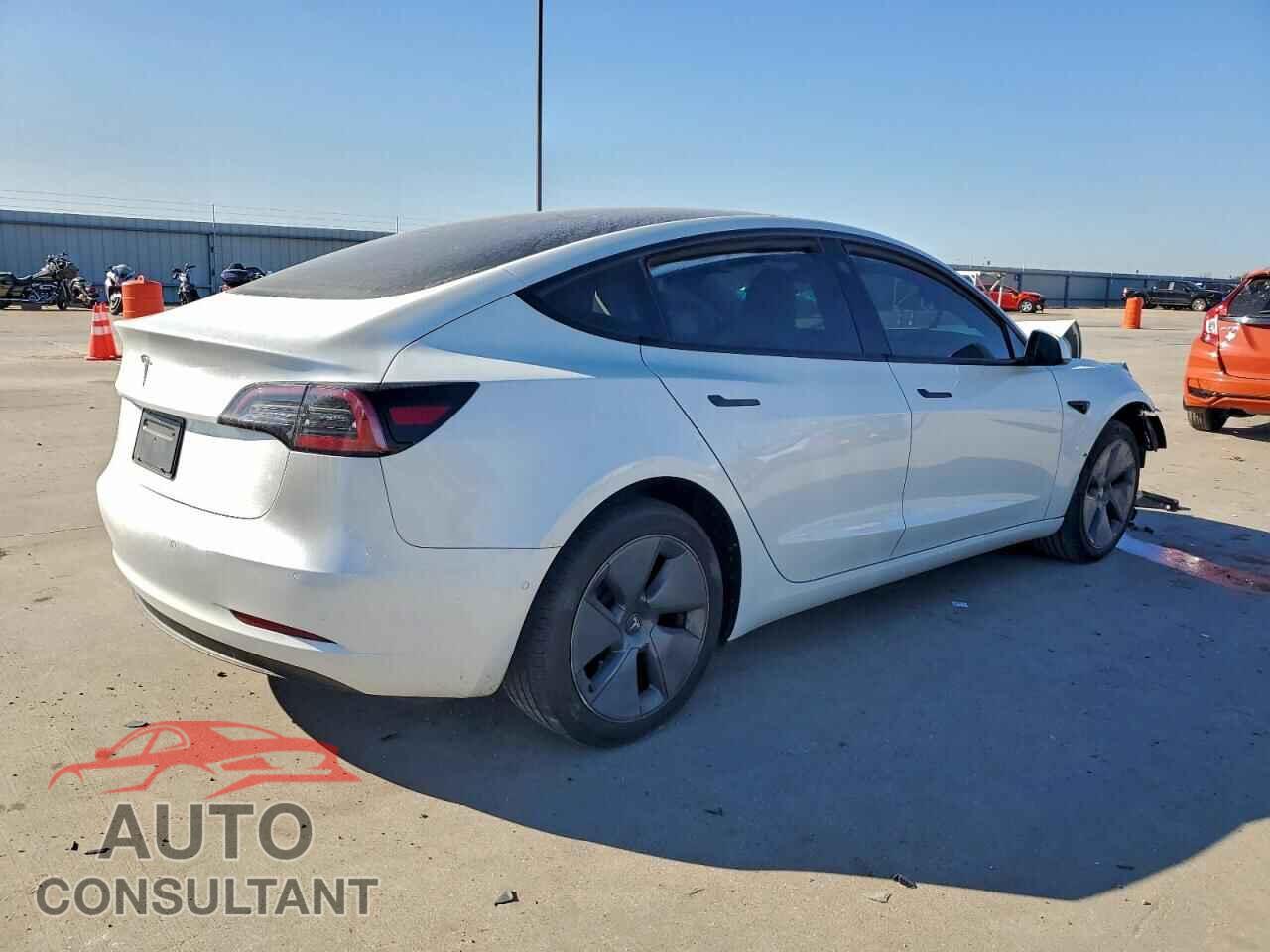 TESLA MODEL 3 2022 - 5YJ3E1EA7NF322875