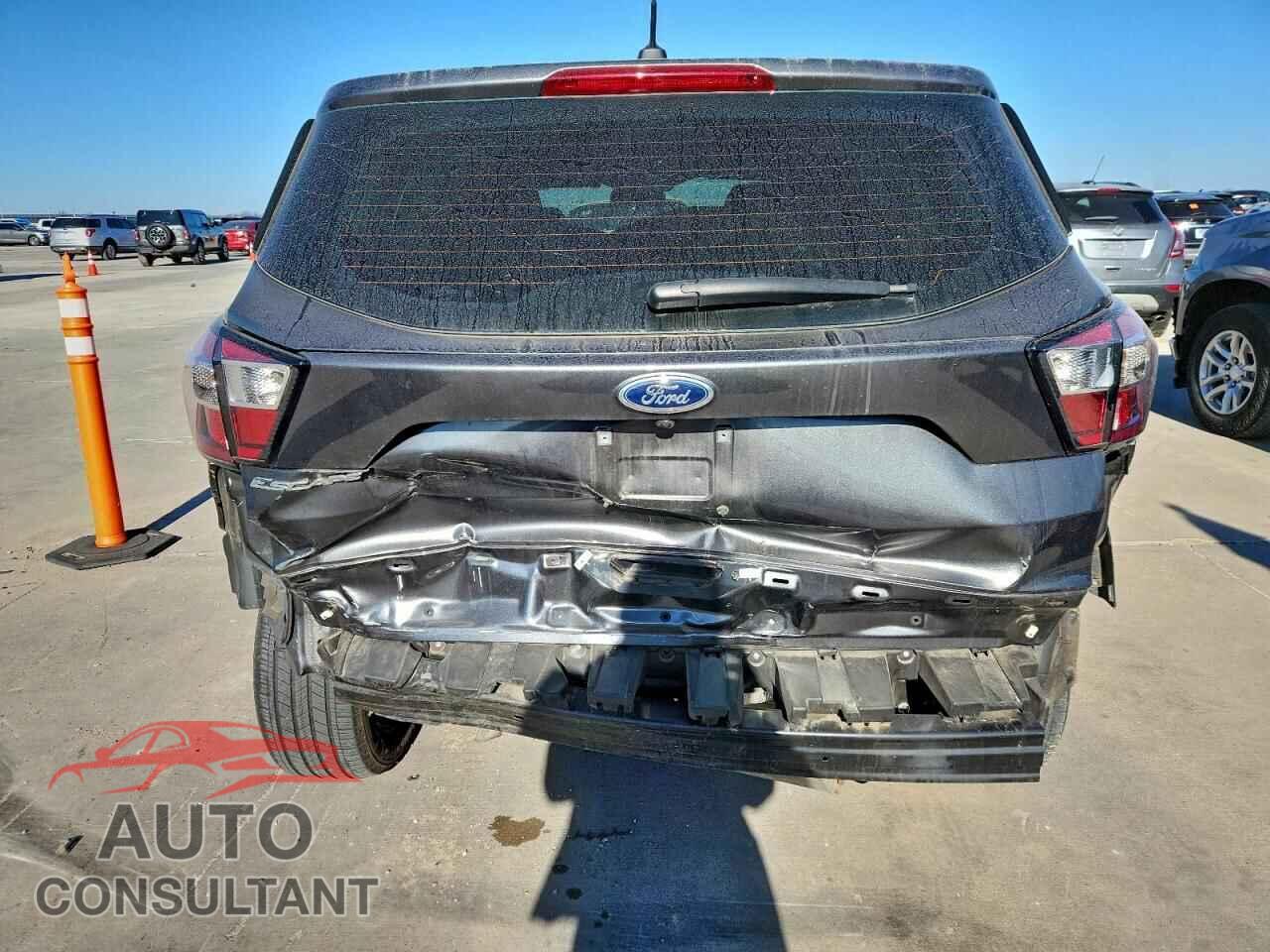 FORD ESCAPE 2017 - 1FMCU0F7XHUC00700