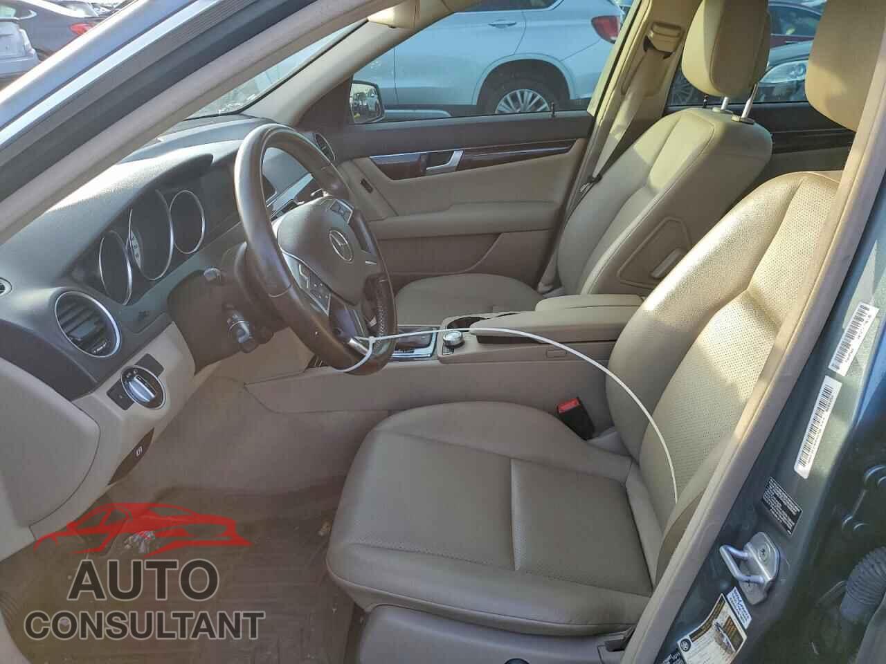 MERCEDES-BENZ C-CLASS 2012 - WDDGF4HB9CA652369