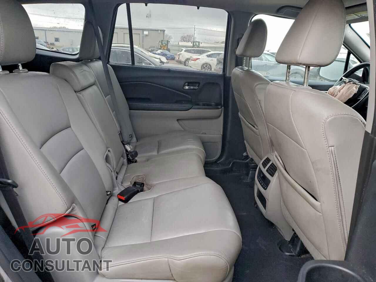 HONDA PILOT 2019 - 5FNYF6H58KB099630