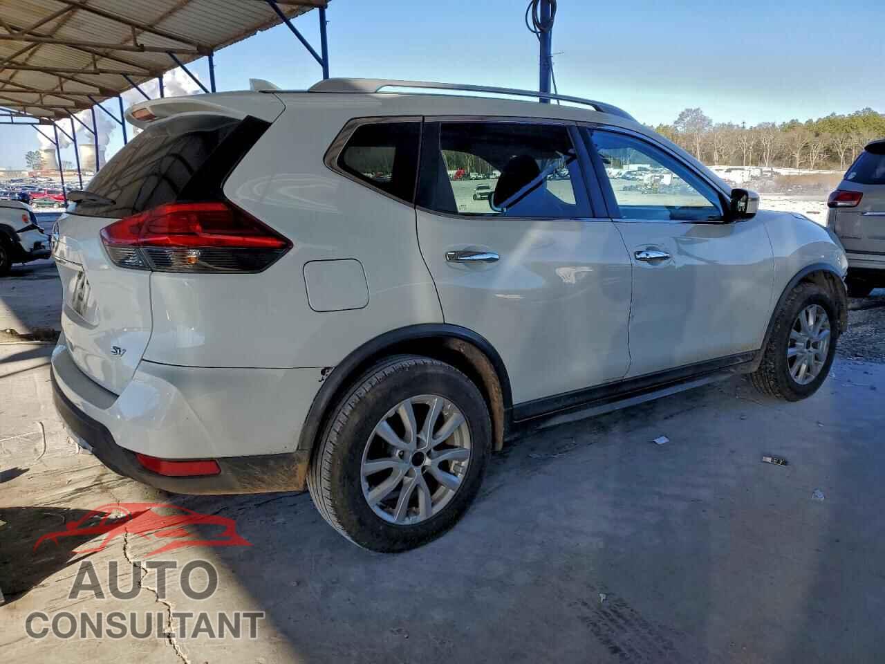 NISSAN ROGUE 2017 - KNMAT2MT3HP548024