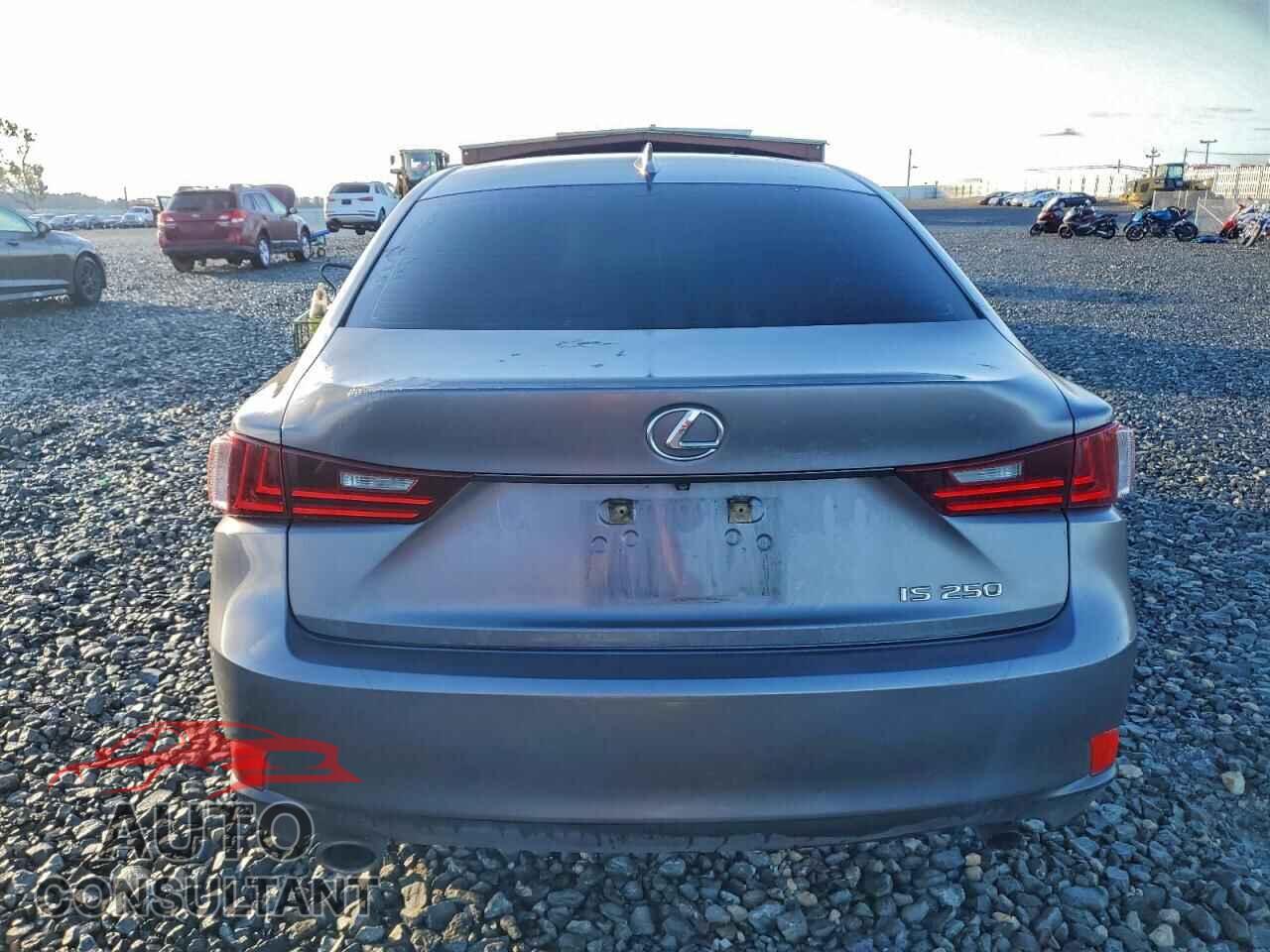 LEXUS IS 2014 - JTHBF1D27E5020182