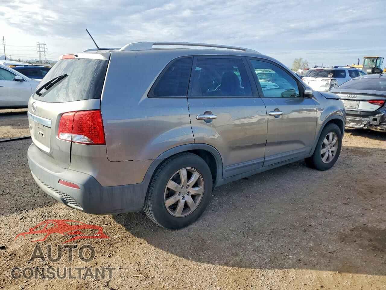 KIA SORENTO 2012 - 5XYKT4A25CG242594