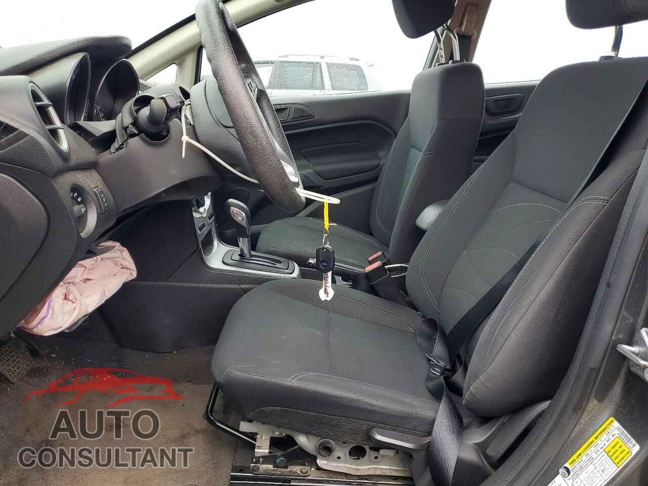 FORD FIESTA 2018 - 3FADP4EJXJM115411