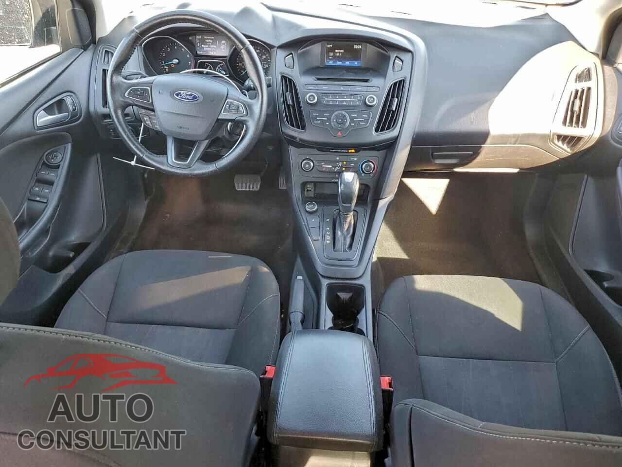 FORD FOCUS 2015 - 1FADP3F23FL280551