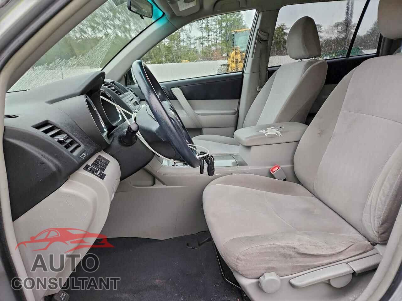 TOYOTA HIGHLANDER 2012 - 5TDBK3EH2CS172972