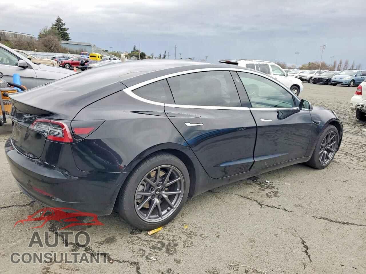 TESLA MODEL 3 2018 - 5YJ3E1EA6JF151904
