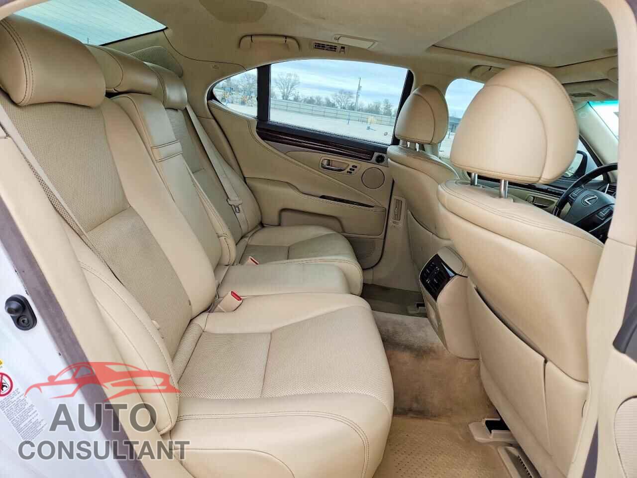 LEXUS LS460 2013 - JTHBL1EFXD5121869