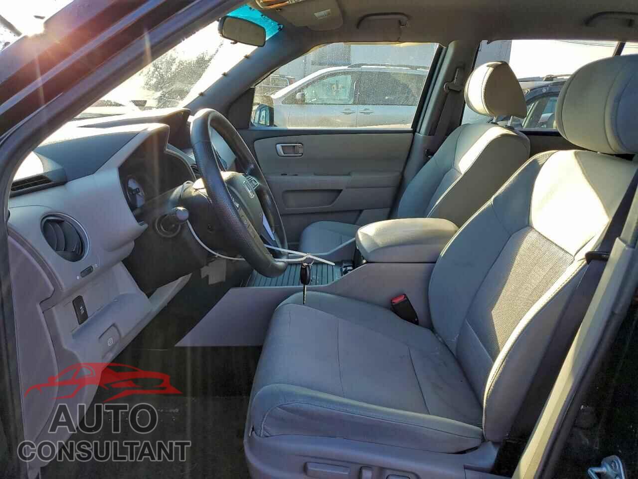 HONDA PILOT 2013 - 5FNYF4H48DB055867