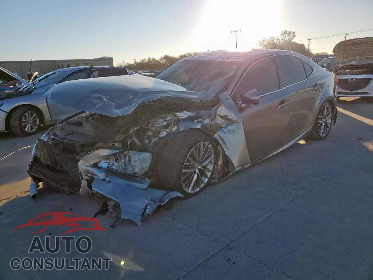 LEXUS IS 2015 - JTHCF1D29F5028239
