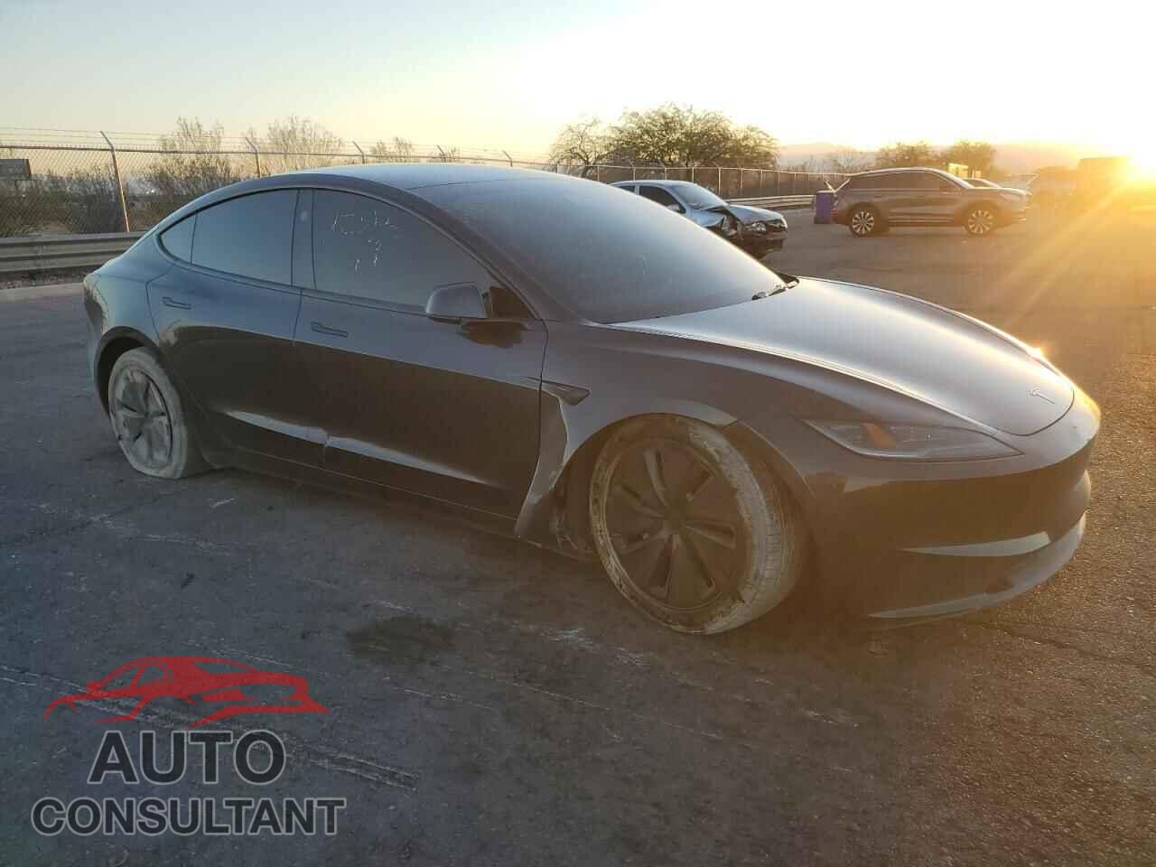 TESLA MODEL 3 2024 - 5YJ3E1EB3RF831053