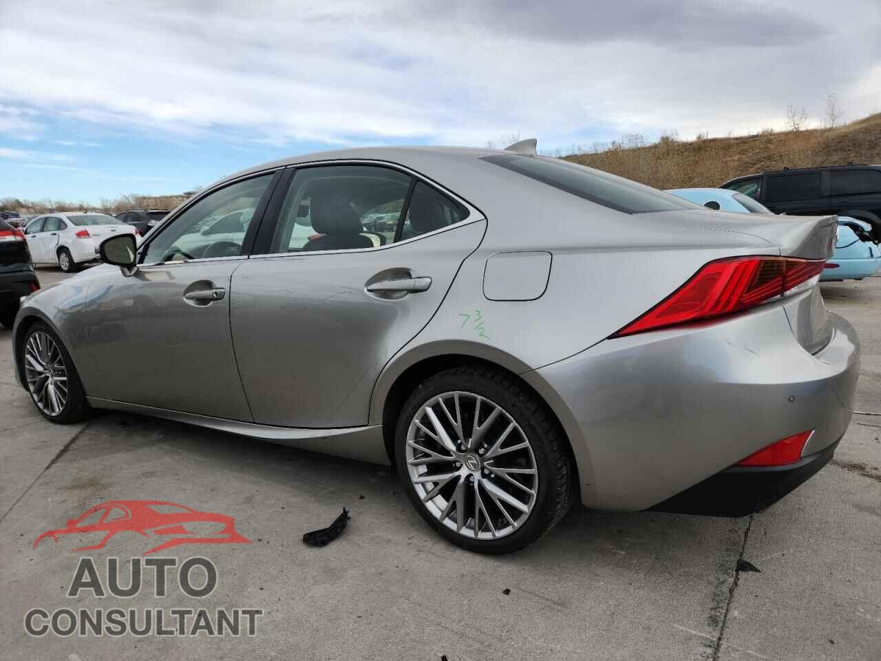 LEXUS IS 2018 - JTHC81D20J5033834