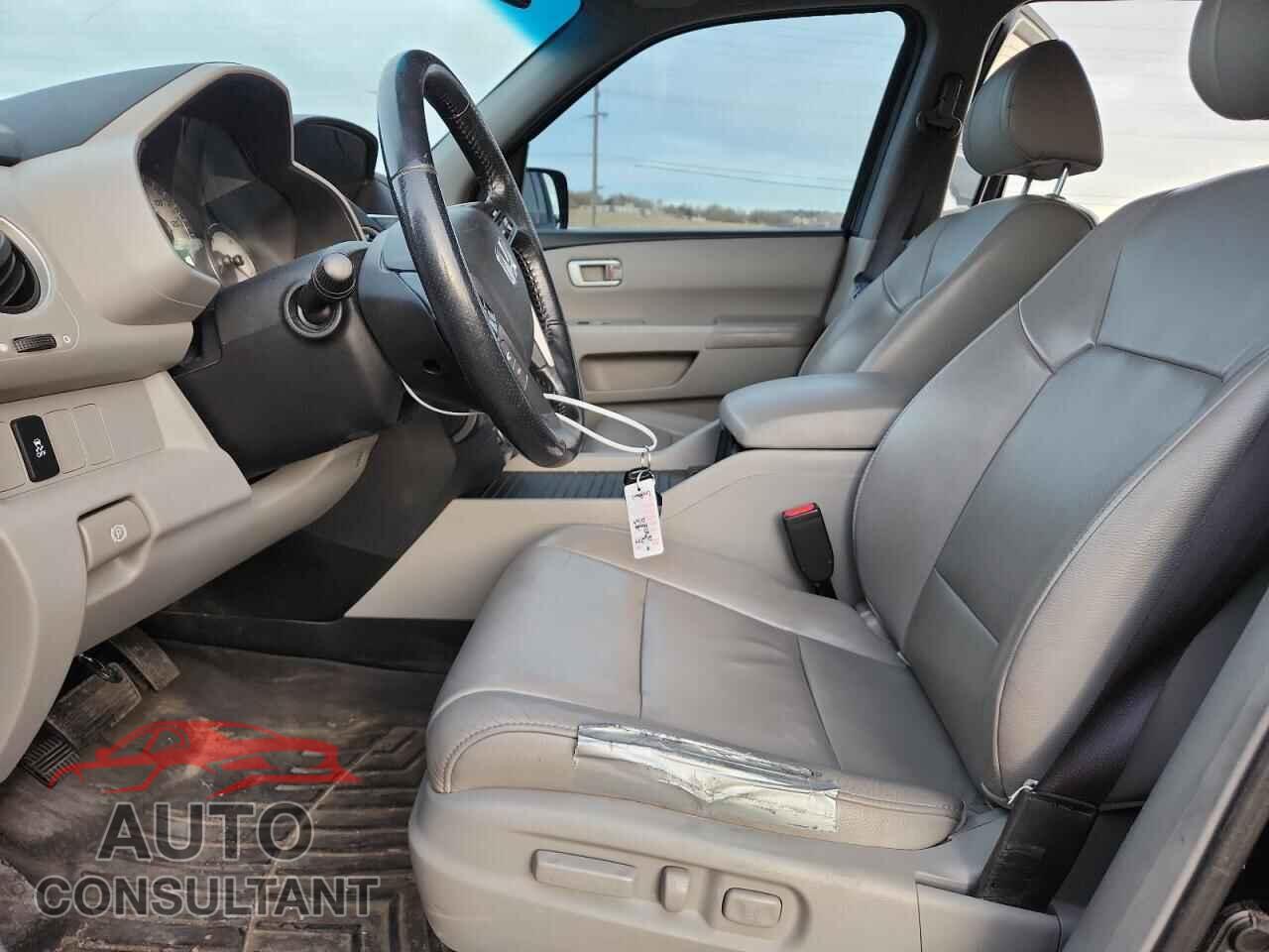 HONDA PILOT 2015 - 5FNYF4H60FB032460