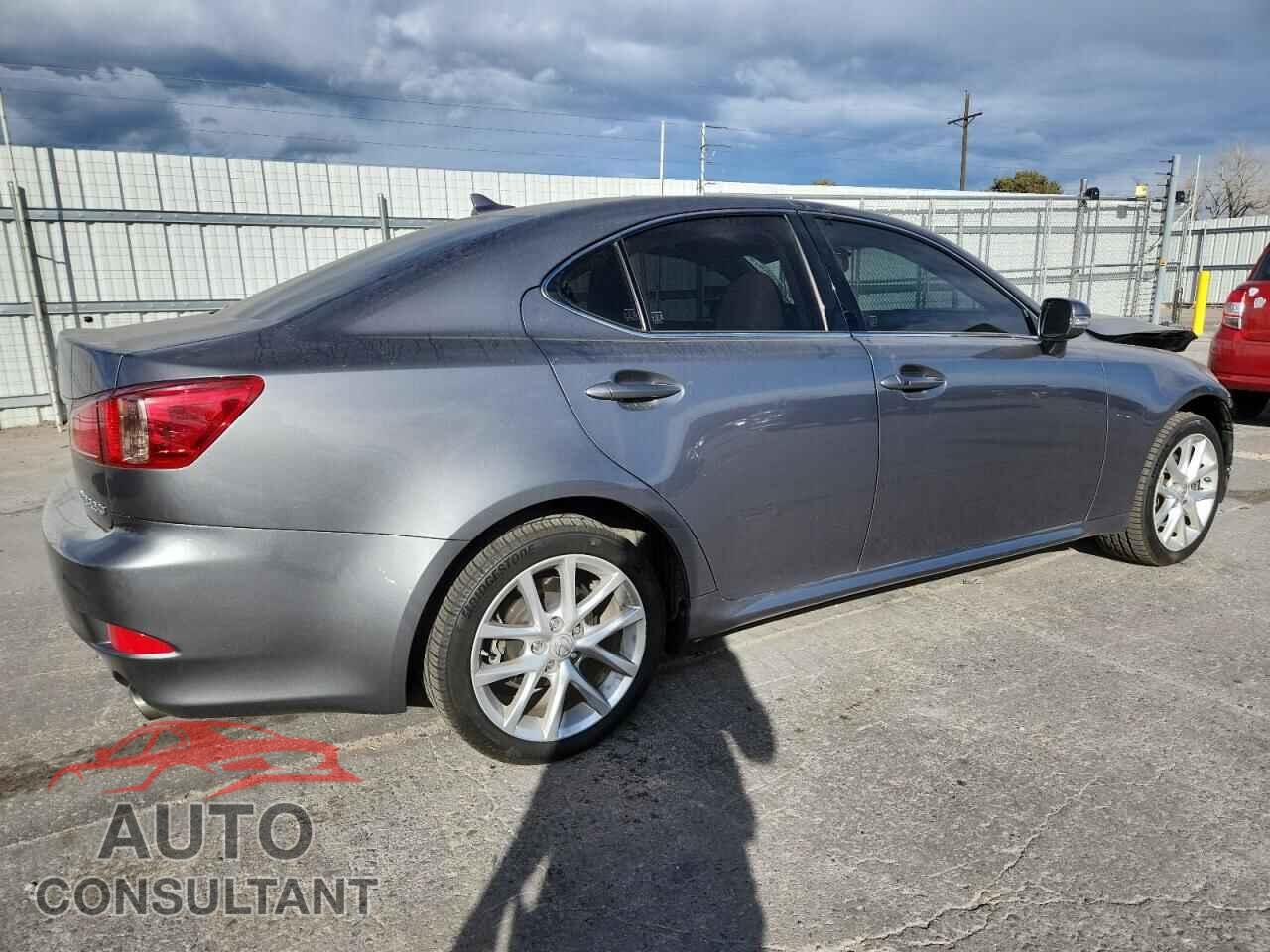 LEXUS IS 2013 - JTHCF5C2XD2036051