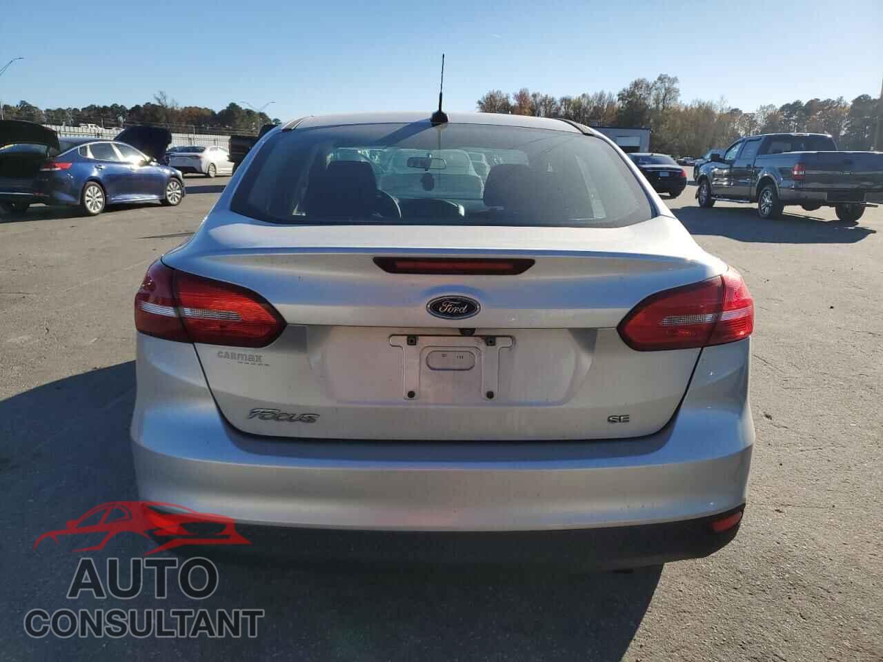 FORD FOCUS 2017 - 1FADP3F22HL336594