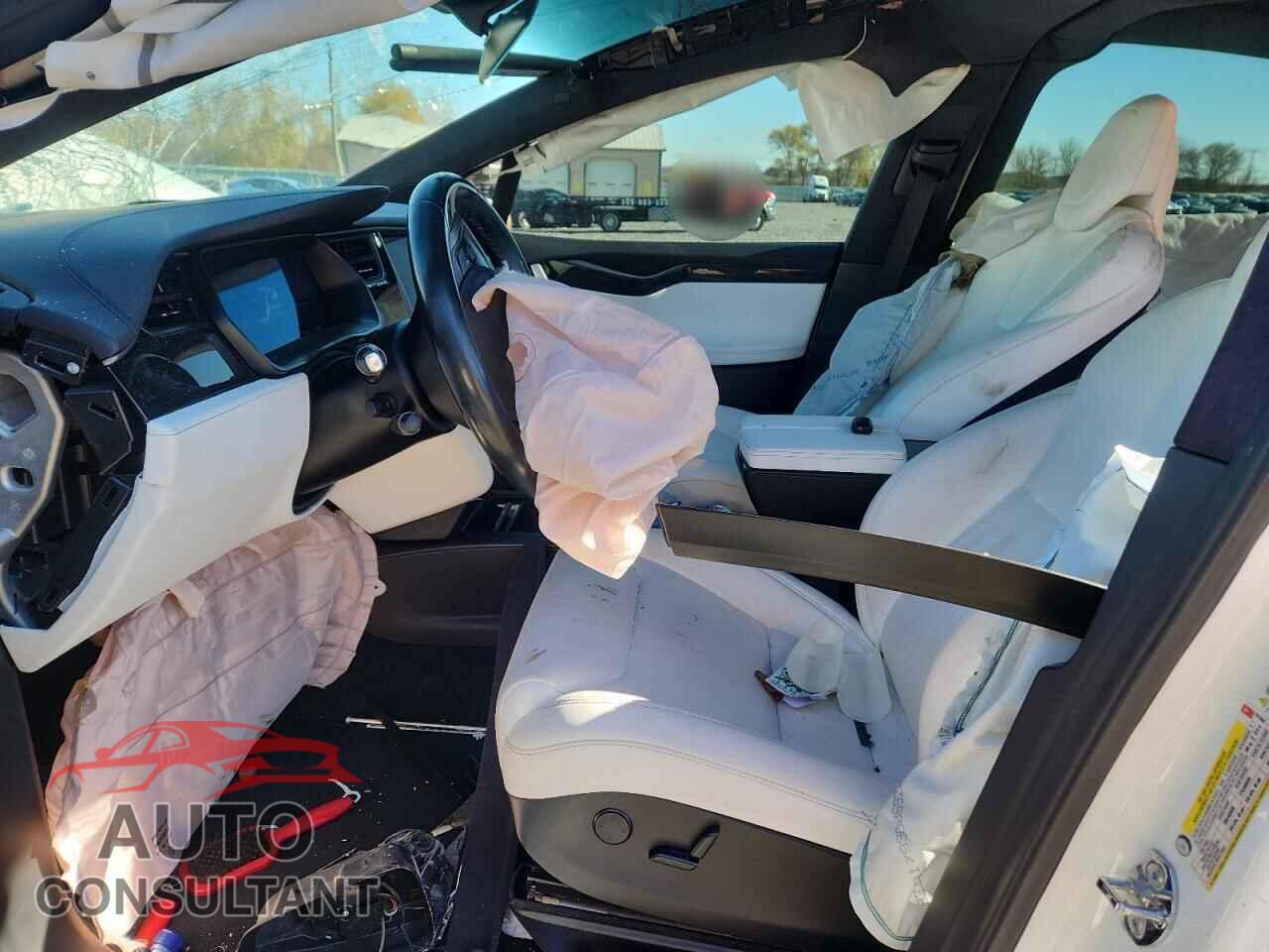 TESLA MODEL X 2018 - 5YJXCDE21JF101882