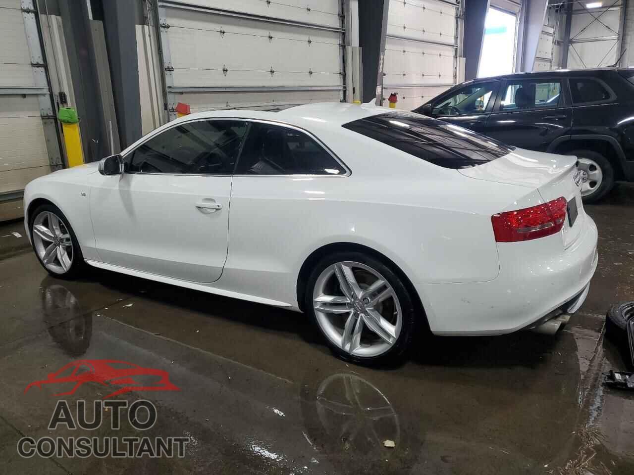 AUDI S5/RS5 2011 - WAUVVAFR5BA015784