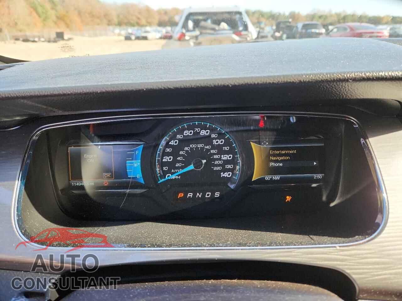 FORD TAURUS 2015 - 1FAHP2E82FG181276