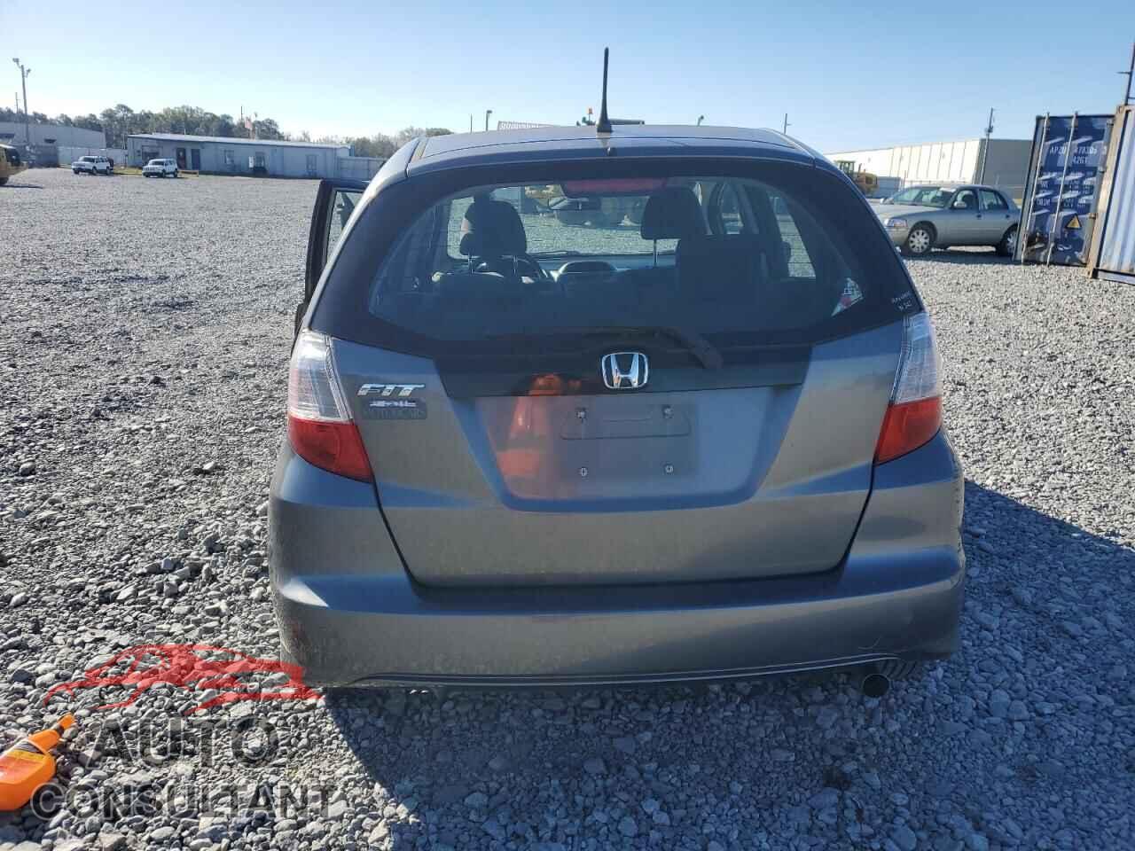 HONDA FIT 2013 - JHMGE8H36DC000729