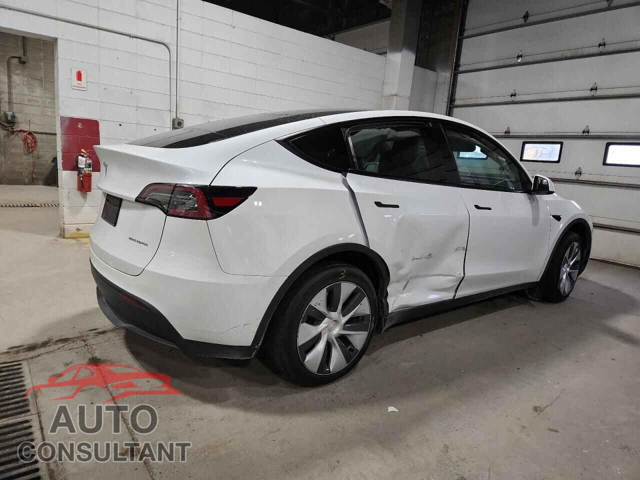 TESLA MODEL Y 2024 - 7SAYGDED4RF006578