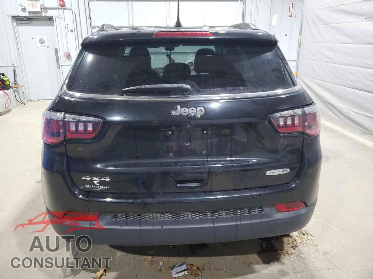 JEEP COMPASS 2018 - 3C4NJDBB5JT162221