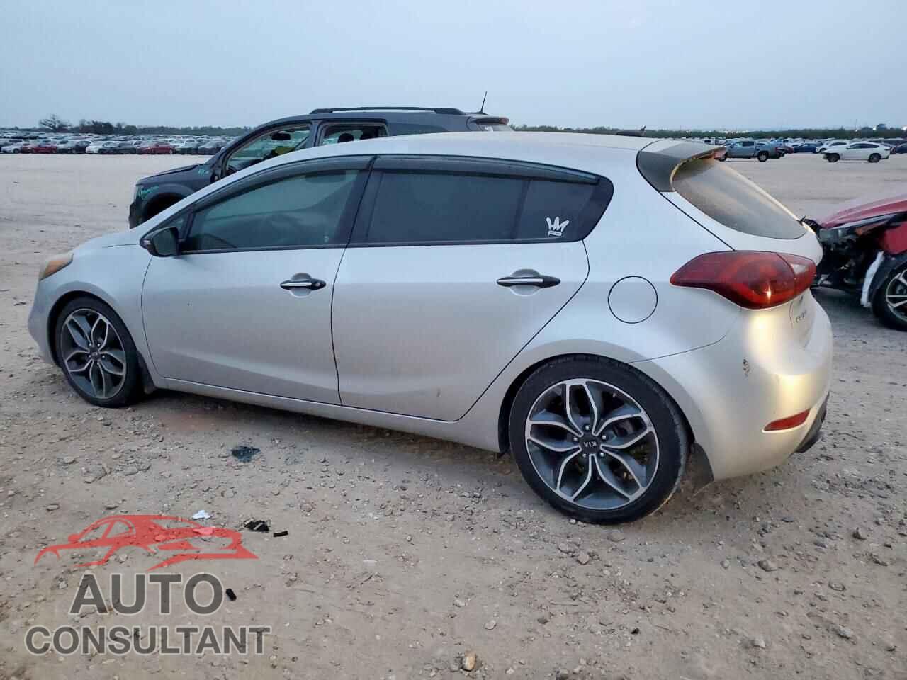 KIA FORTE 2015 - KNAFZ5A37F5282619