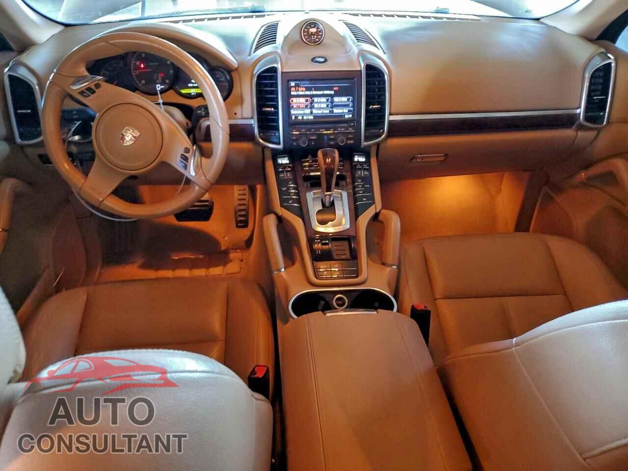 PORSCHE CAYENNE 2012 - WP1AA2A23CLA08043