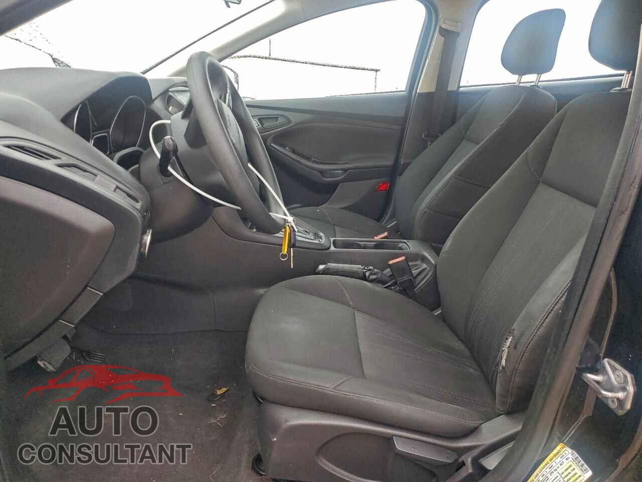 FORD FOCUS 2015 - 1FADP3E25FL380832
