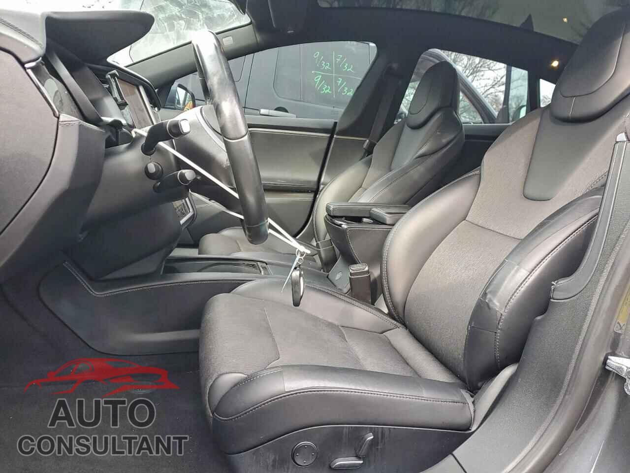 TESLA MODEL S 2018 - 5YJSA1E22JF269206