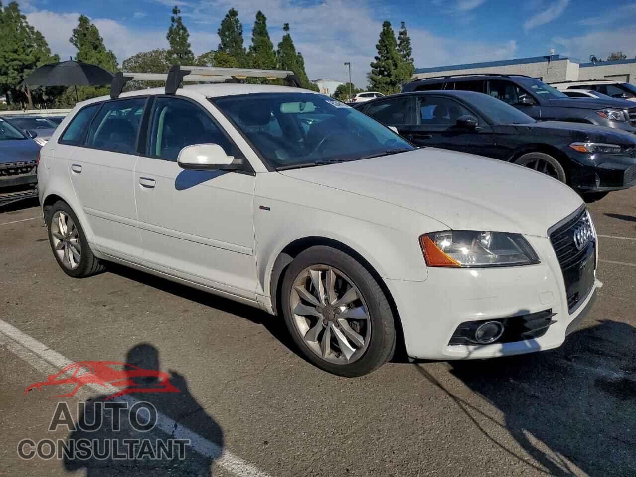 AUDI A3 2012 - WAUBEAFM2CA023480
