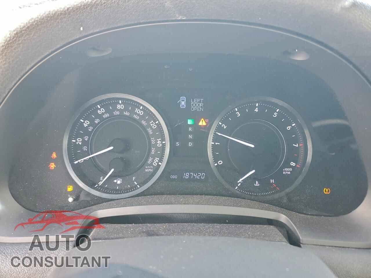 LEXUS IS 2011 - JTHFF2C21B2520764