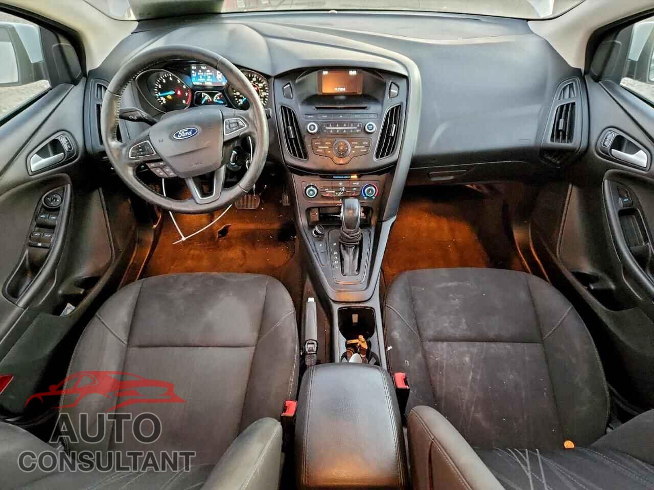 FORD FOCUS 2017 - 1FADP3F25HL218846