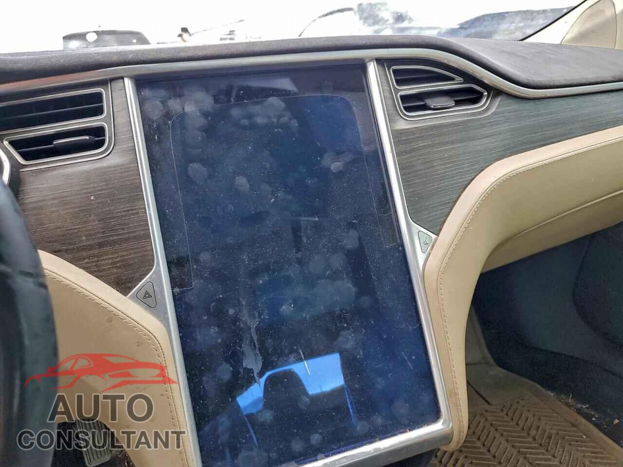 TESLA MODEL S 2015 - 5YJSA1E26FF106310