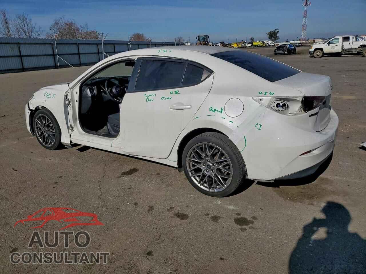 MAZDA 3 2017 - 3MZBN1U74HM135785