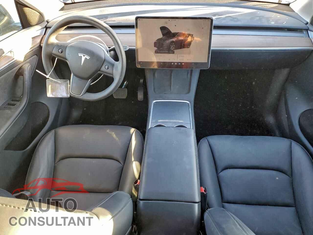 TESLA MODEL Y 2024 - 7SAYGAEE7RF080648