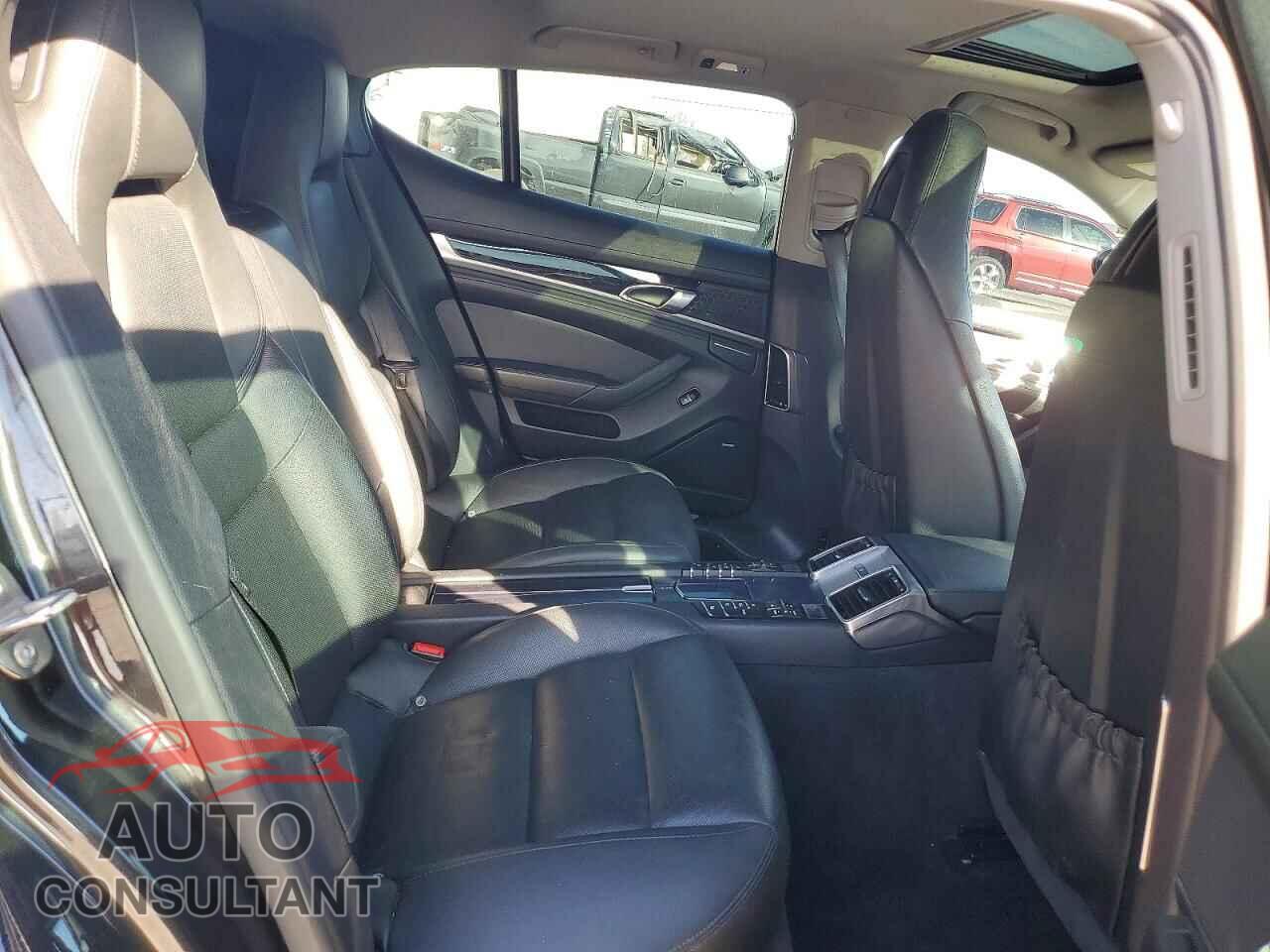 PORSCHE PANAMERA 2014 - WP0AA2A79EL010346