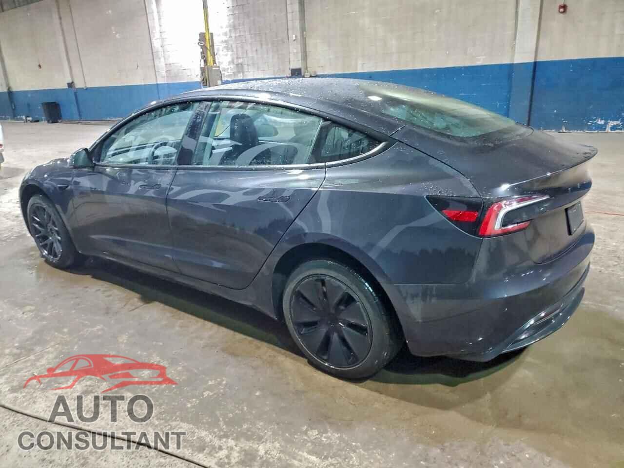 TESLA MODEL 3 2025 - 5YJ3E1EA4SF074354