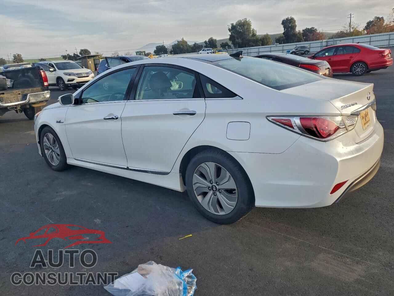 HYUNDAI SONATA 2014 - KMHEC4A48EA105677